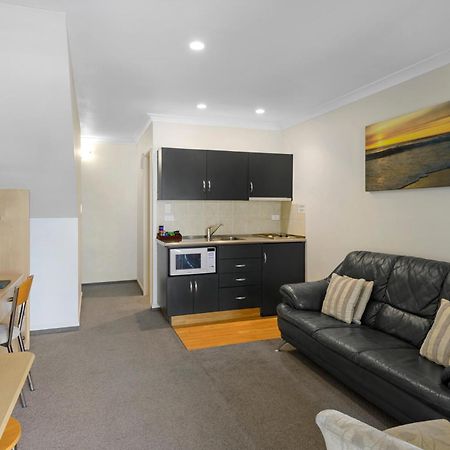 Colombo In The City Christchurch Eksteriør bilde A typical apartment at the hotel