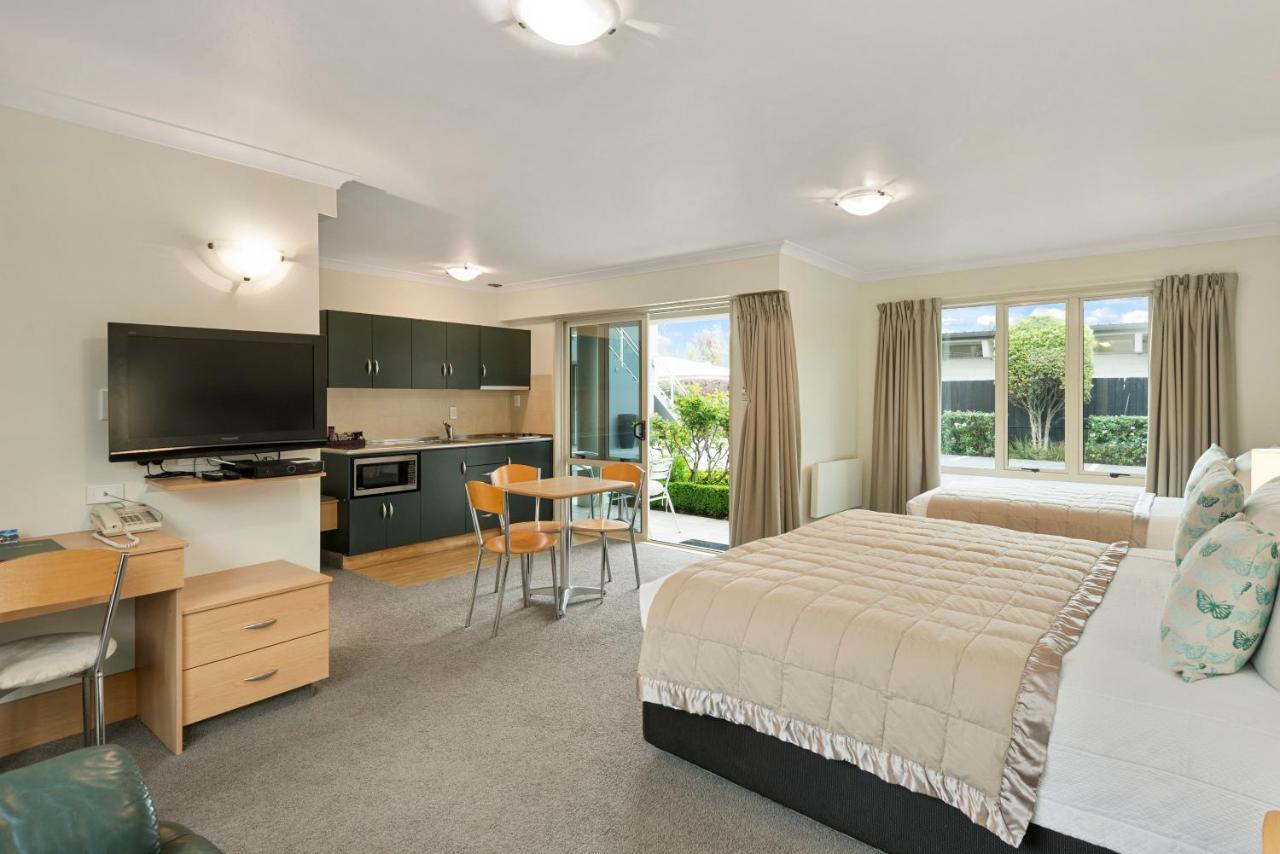 Colombo In The City Christchurch Eksteriør bilde A studio apartment in New Zealand